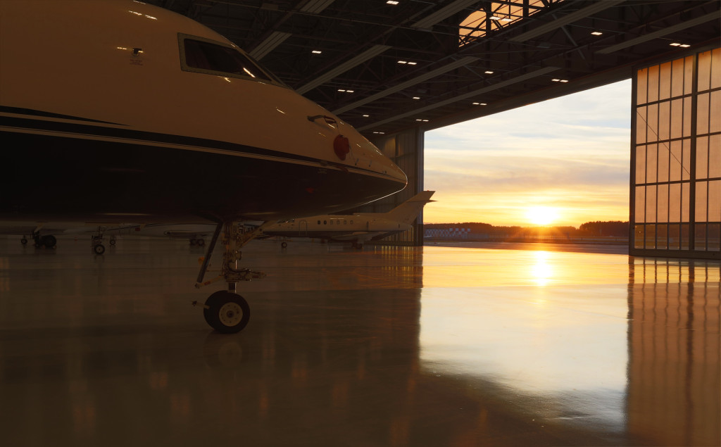 Aircraft in the Hangar_V.Zharov Photo (small size)