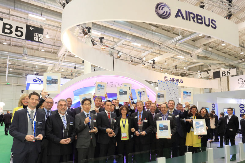 800x600_1459970809_AIX_2016_Airbus_recognises_cabin_BFE_suppliers_customer_support